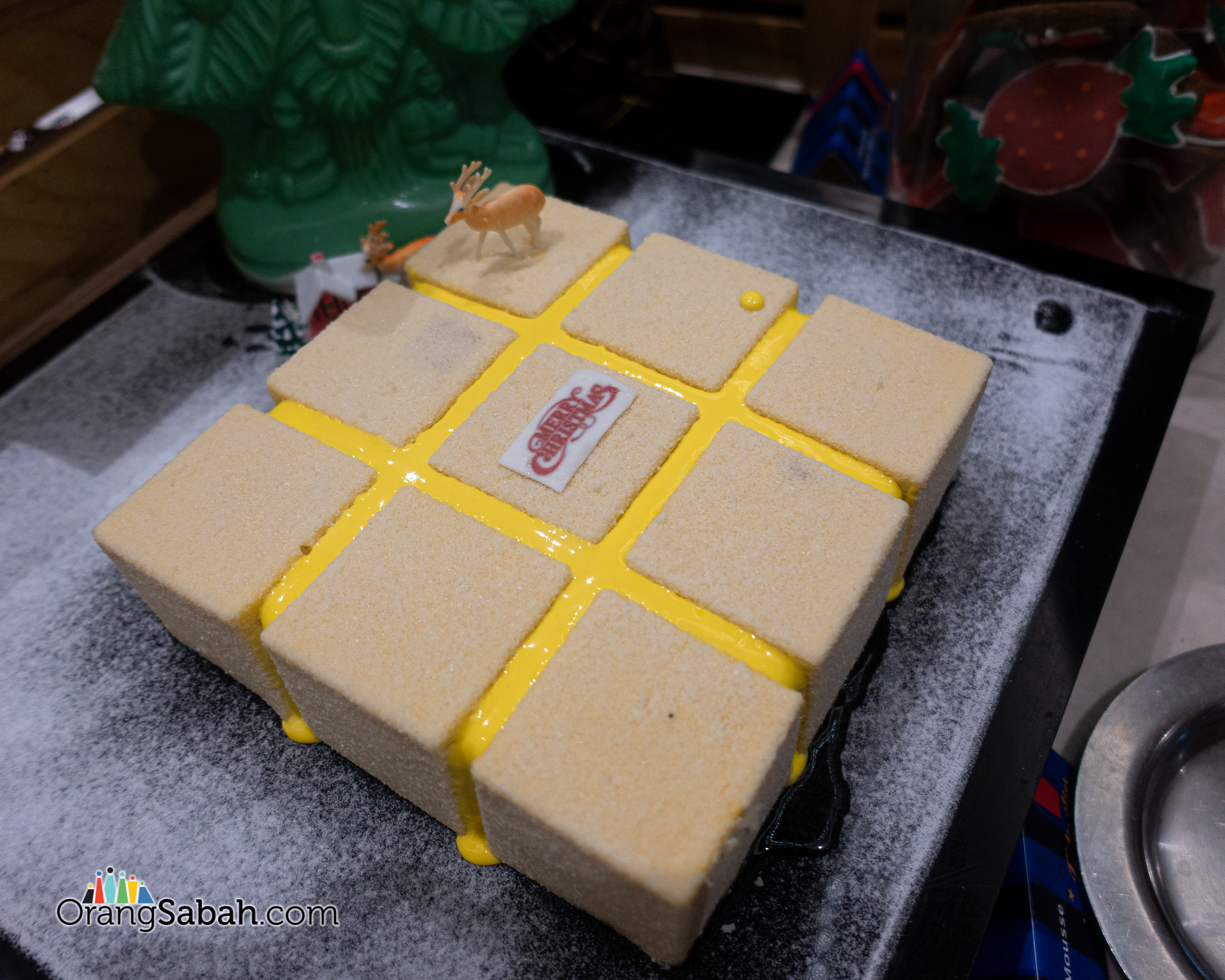 Le Meridien Kota Kinabalu cakes